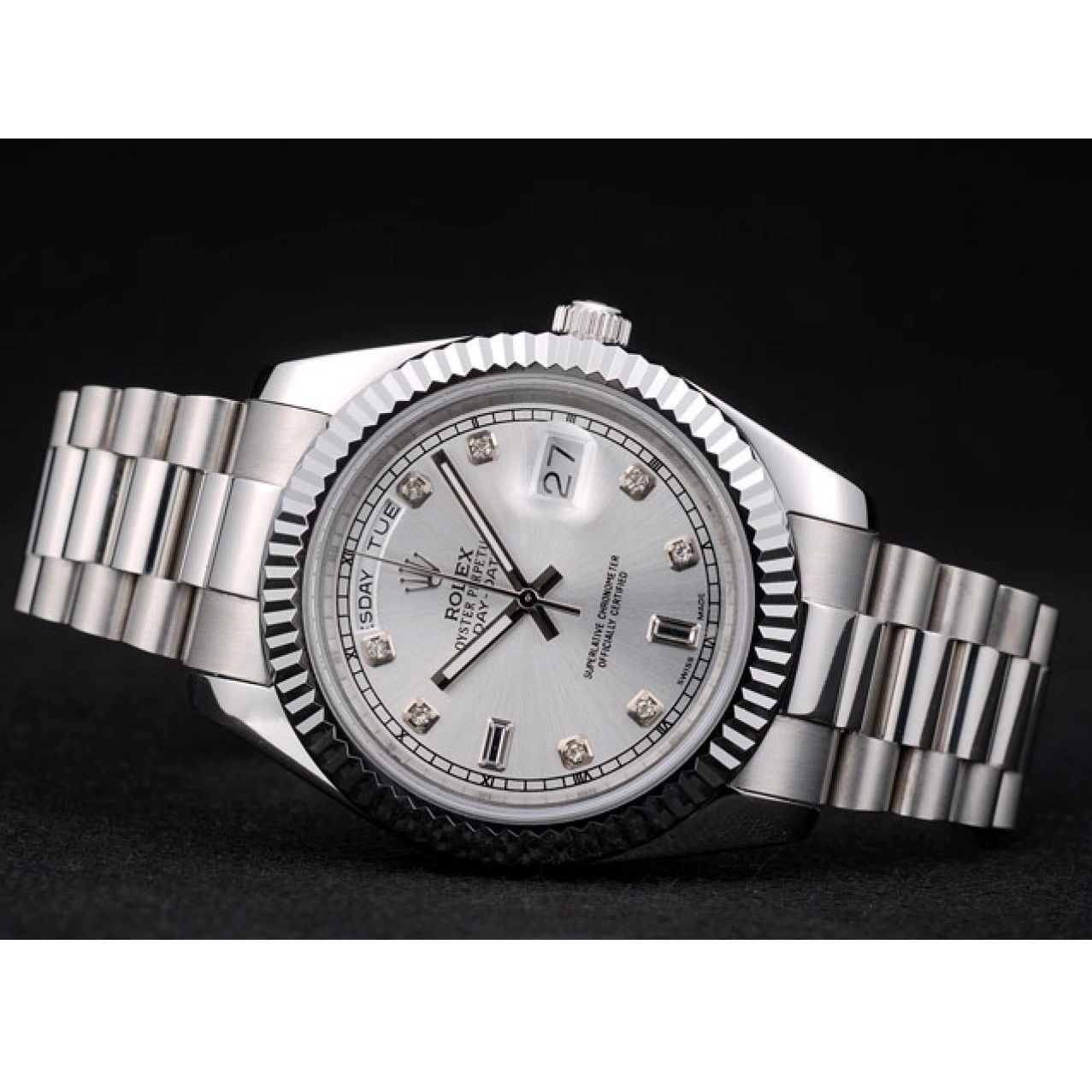 Aaa replica watch Bezel Ribbed DayDate Steel Dial Silver 41976 Rolex Stainless 0806